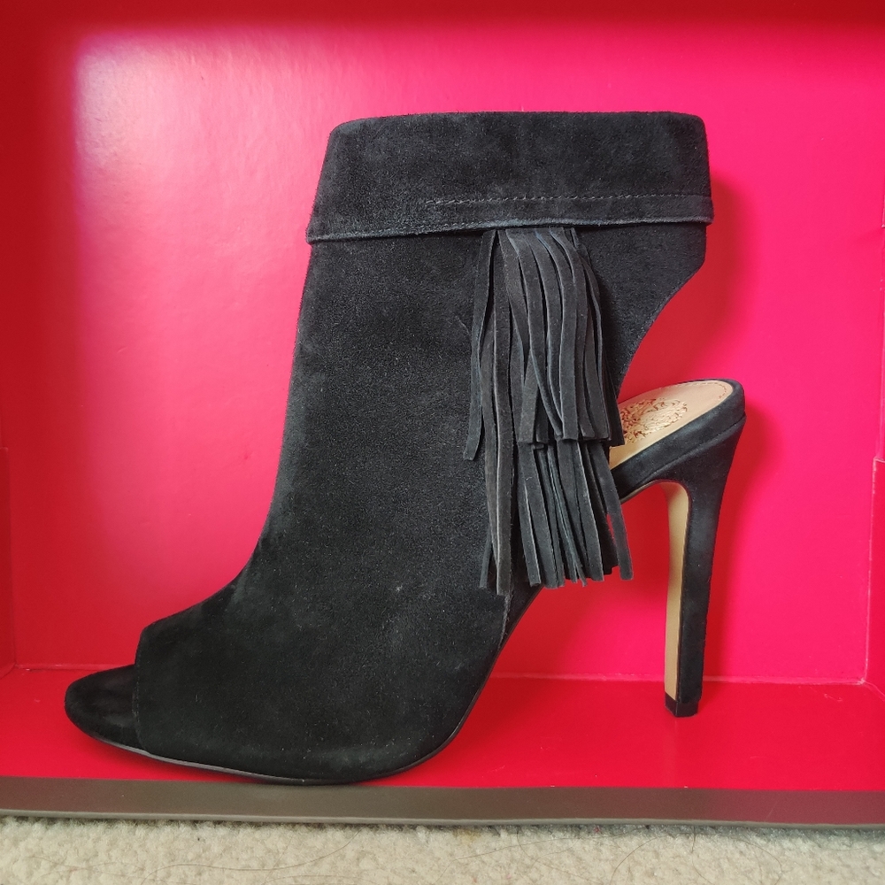Vince Camuto Vokerina black suede booties